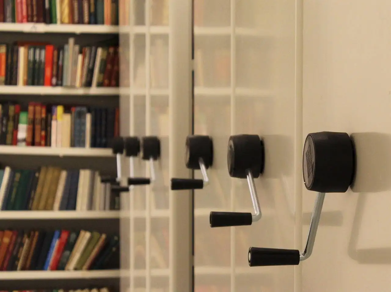 Promoting Financial Literacy Through Virtual Stock Market Challenges