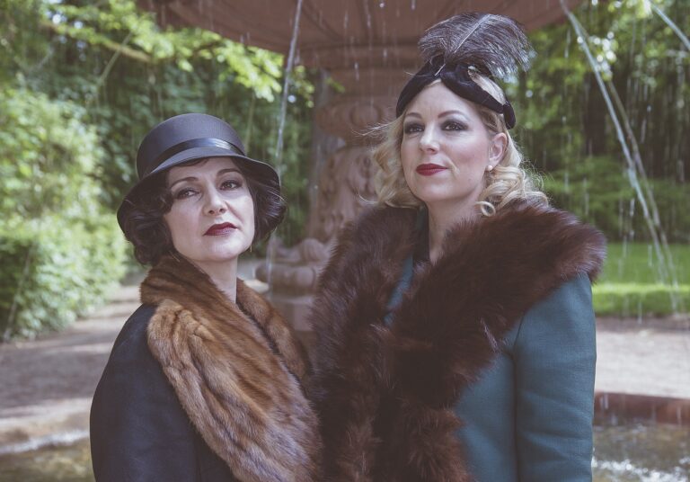 Fashion and Travel: Packing Tips for Stylish Jetsetters